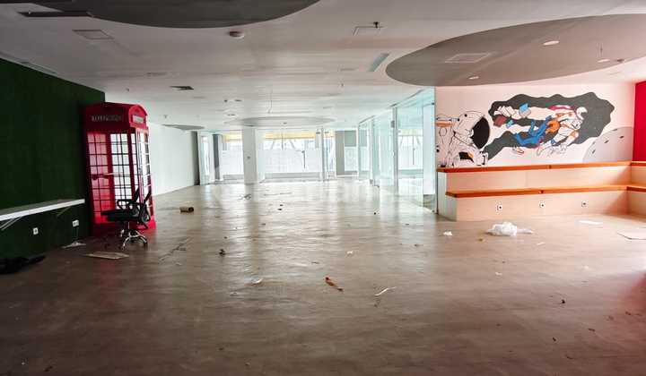 Office Sale Space in Equity Tower, Size 334.6 sqm @ 65 million per sqm 1