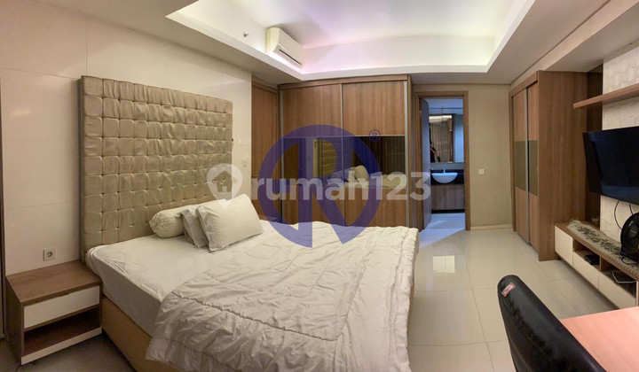 2 BR Intercon Kemang Village - 95 Sqm, Balcony 18 Million 2