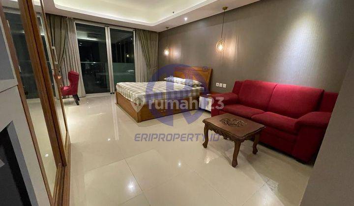 Studio + Balcony Apartemen Kemang Village Intercon 2