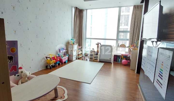 3 BR Infinity Kemang Village - 181 Sqm, Private Lift, Pet Friendly SHM 5,6 M 2