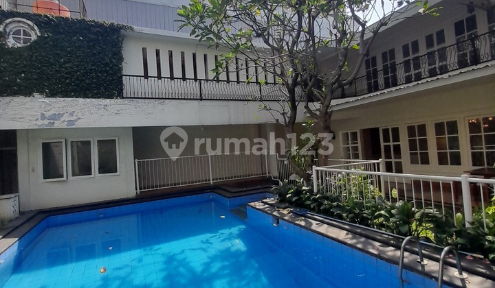 For Sale. Luxurious American Design Ready-to-Live Home in Kemang. Strategic Location. 2