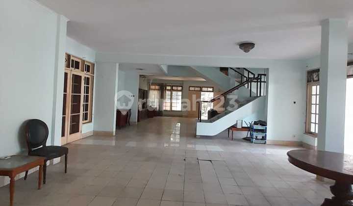 Rumah Tua di Daerah Bangka, Kemang. Lokasi Bagus. Penawaran Serius Dipertimbangkan 2