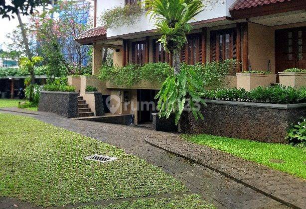 FOR RENT. CIPETE AREA Modern and bright Balinese style townhouse in quiet area of Cipete 2