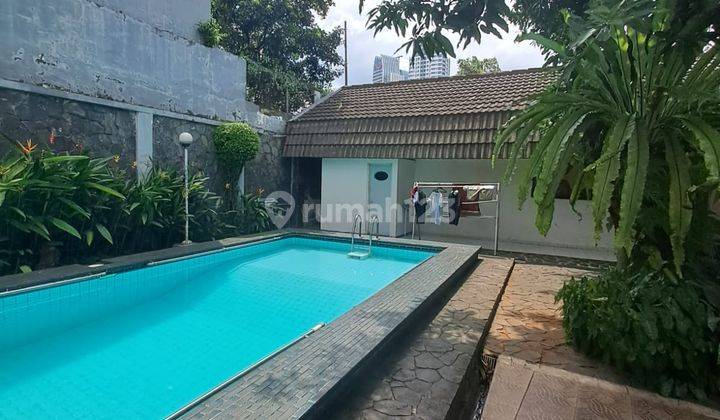 Dijual Rumah Tua Hitung Tanah di Daerah Patra Kuningan. Harus Lihat 2