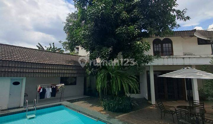 Dijual Rumah Tua Hitung Tanah di Daerah Patra Kuningan. Harus Lihat 1