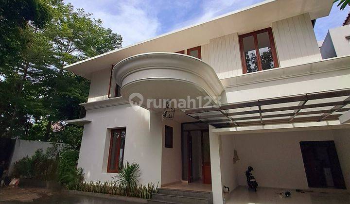 House In Prestigious Area Of Kebayoran Baru 2