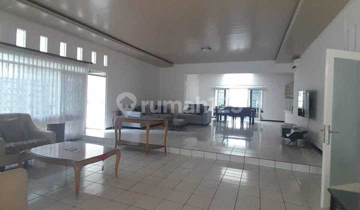 For Rent. Single Storey House in Strategic Location Kebayoran Baru 2