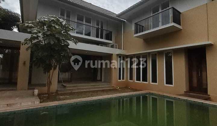 For Rent. Bright house in a quiet area of Kemang 2