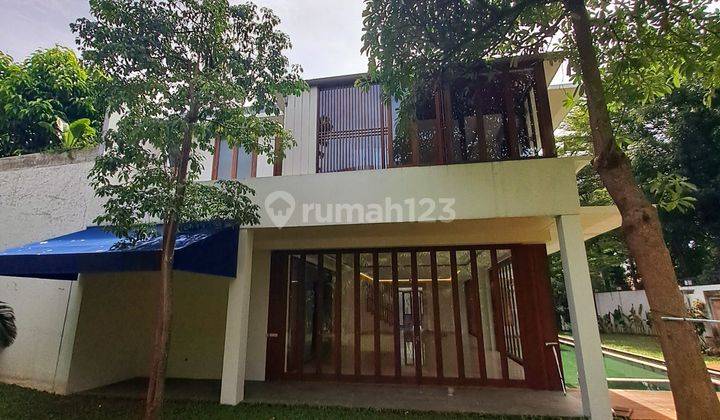 House In Prestigious Area Of Kebayoran Baru 1