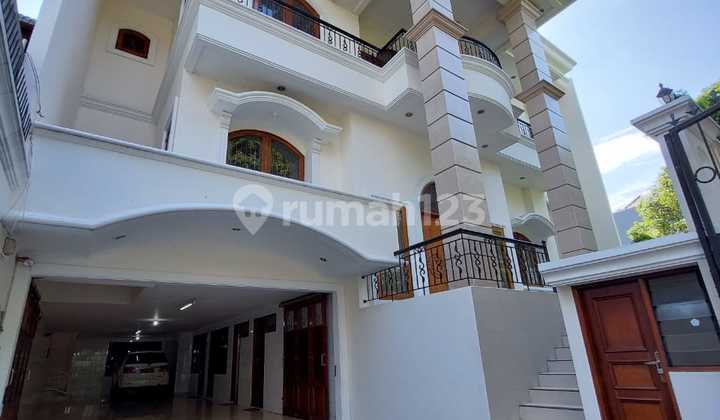 For Rent. Bright Nice House in Pondok Indah. Must See!