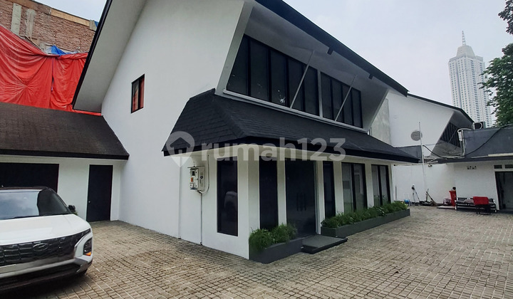 For Rent. Premium Commercial Building Pakubuwono, Kebayoran Baru.