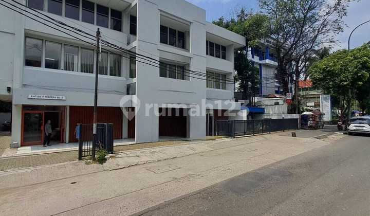 Disewakan. Office Space / Ruko Selangkah dari Gatsu dan Rasuna Said. 100 Meter Dari Stasiun Busway