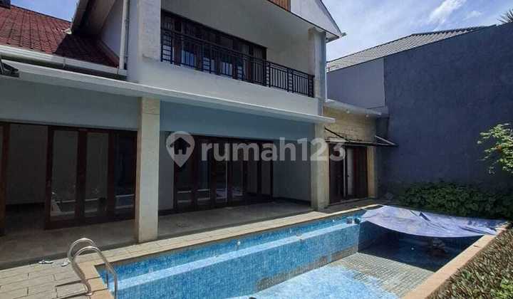 For Rent. American Classic Style House in Kebayoran Baru For Rent. American Classic Style House in Kebayoran Baru