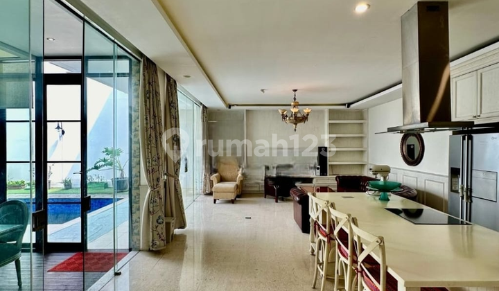 Dijual. Rumah Mewah 3 Lantai Dalam Town House Eksklusif 2
