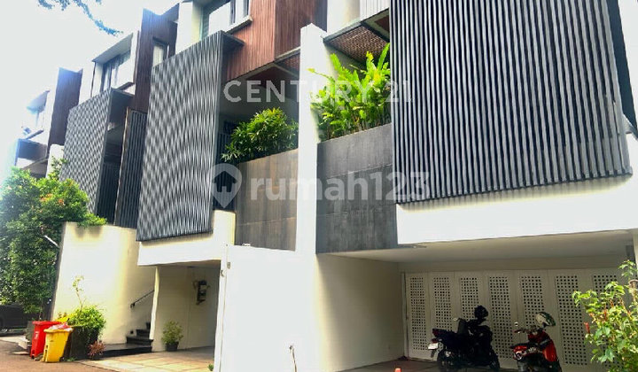Townhouse Private Pool Strategies Dekat Sekolah Prancis Cipete