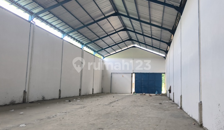 Warehouse for Rent, New and Strategic Location in Kediri, East Java