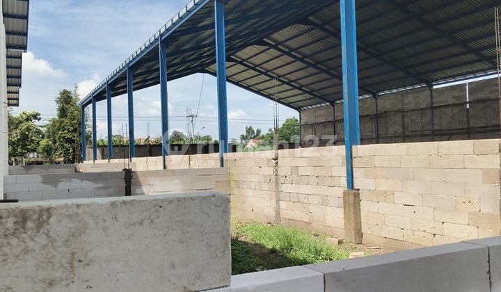 New, Cheap, and Strategic Warehouse in Kediri, East Java New, Cheap, and Strategic Warehouse in Kediri, East Java