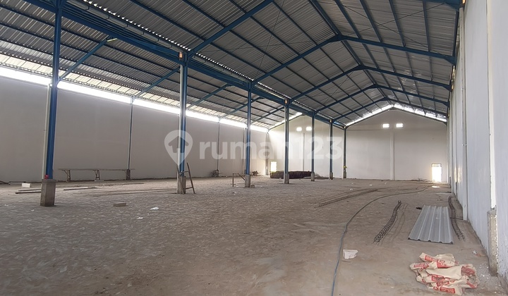 New, Cheap, and Strategic Warehouse in Kediri, East Java New, Cheap, and Strategic Warehouse in Kediri, East Java