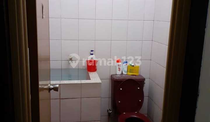 Rumah Tinggal Di Jalan Dukuh Semar Komplek Bi 2