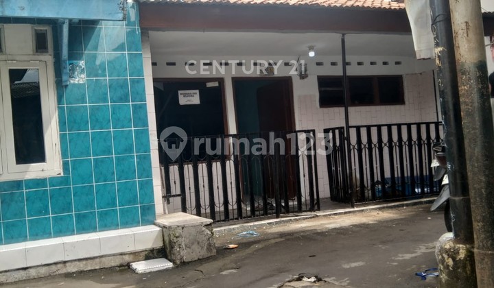 Residential House in Lemahwungkuk, Cirebon City 2