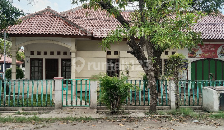 Rumah Strategis Untuk Tinggal Atau Juga Usaha Di Kota Cirebon Rumah Strategis Untuk Tinggal Atau Juga Usaha Di Kota Cirebon
