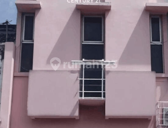 4-Storey Shophouse in a Strategic Location in Cirebon City 4-Storey Shophouse in a Strategic Location in Cirebon City