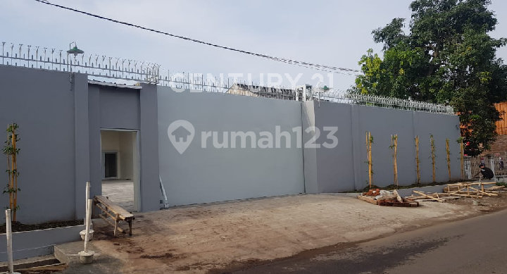 Strategic Location, Safe, Warehouse Ready for Use According to Needs