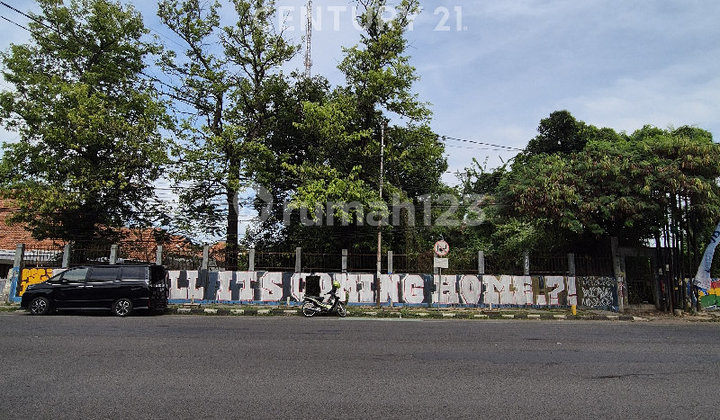 Land in the City of Cirebon Area, Siliwangi Street