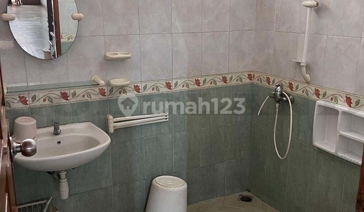  Rumah Dijual Taman Ratu, Luas 6x21 Meter, Kode :16949 Ha 2