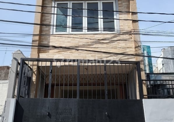 Dijual/Disewa Ruko Tamansari, Luas 4X15 Meter, Kode :21194 Ha