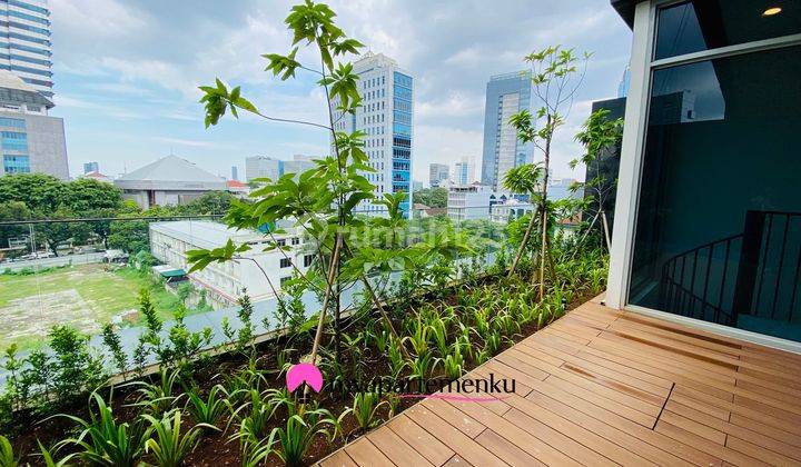 Town House 3 Lantai Private Pool di The Stature, Jakarta Pusat 1