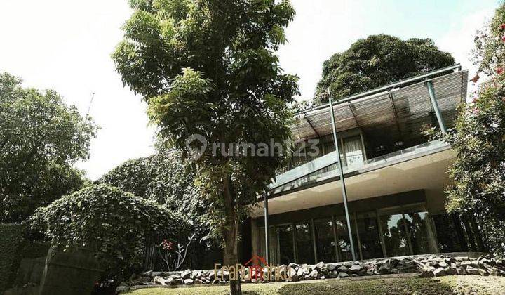 Rumah 2 Lantai Architecture Modern House di Jati Padang Jakarta  1