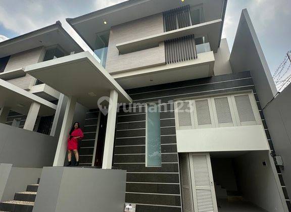 Rumah 2 Lantai Minimalis Modern di Cipete, Jakarta Selatan 2