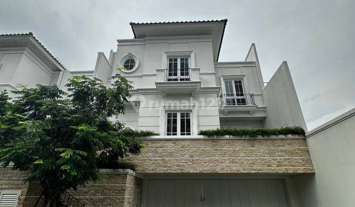 Rumah 3 Lantai Private Lift Pool di 1 Park Homes, Gandaria 1