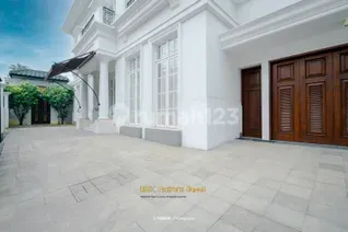 Dijual Rumah 2 Lantai di Wijayakarta, Kebayoran Baru 1