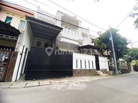 Dijual Cepat Bu Rumah di Joglo Komplek Dki Lokasi Depan Taman 1