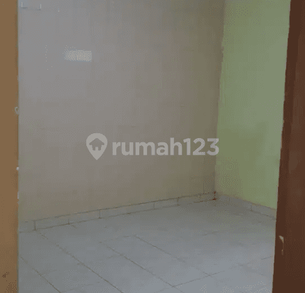 Sewa rumah 1 lantai dalam komplek di BKR  6