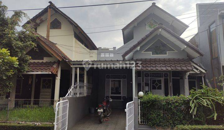 Rumah 1,5 lantai dalam komplek di Soekarno Hatta  1