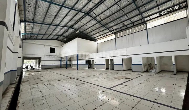 Gudang di Soekarno Hatta Ex Dealer Mobil