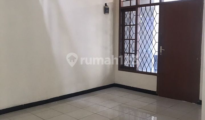Sewa Rumah 2 Lantai Jalan 1 Mobil Di Antapani  2