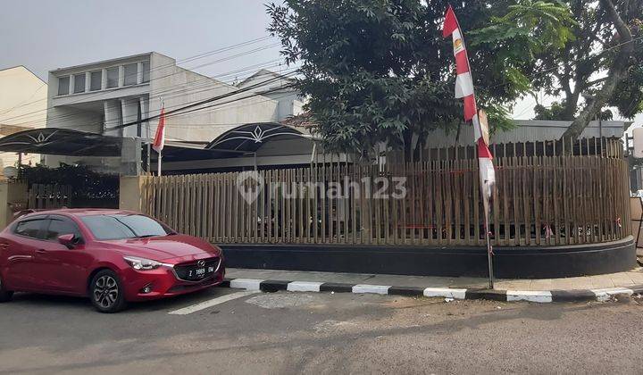 Rumah Hook Strategis Terawat Pusat Kota Sayap Braga Bandung 1