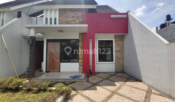 Rumah Cantik Siap Huni di Cisaranten Arcamanik Bandung 1