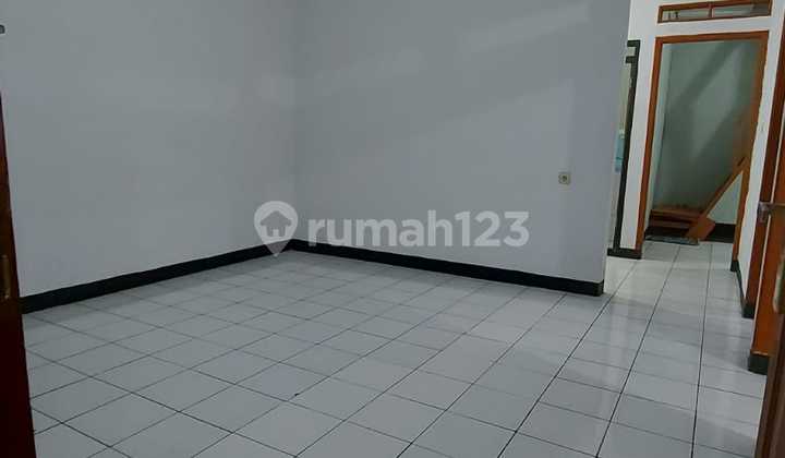 Rumah 2 Lantai Siap Huni & Bersih di Antapani Bandung 16