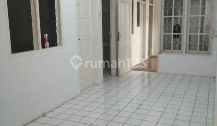 Rumah Tengah Kota Siap Huni di Gatot Subroto Bandung 1
