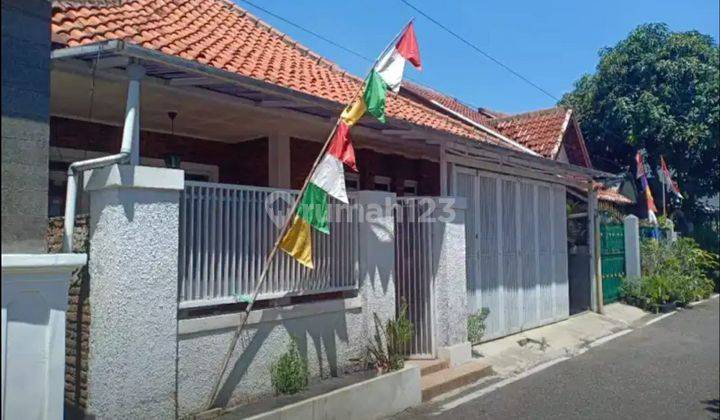 Rumah Nyaman Terawat Minimalis Modern Siap Huni di Cisaranten Endah Arcamanik Bandung 1