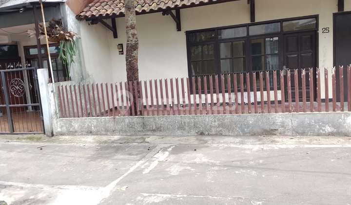 Disewakan Rumah 1,5 Lantai Siap Huni untuk Tinggal atau Kantor di Antapani bisa untuk Usaha, Kantor, Konveksi Lokasi Strategis Disewakan Rumah 1,5 Lantai Siap Huni untuk Tinggal atau Kantor di Antapani bisa untuk Usaha, Kantor, Konveksi Lokasi Strategis