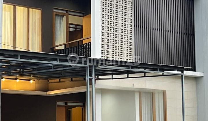 DIJUAL RUMAH MEWAH 2 LANTAI FULL FURNISHED DALAM KOMPLEK NYAMAN DI CIWARUGA SAYAP GEGER KALONG BANDUNG HUNIAN NYAMAN DAN TERAWAT 