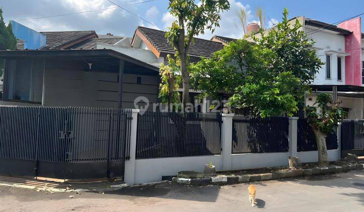 Rumah Hook Terawat Nyaman Dalam Cluster Di Antapani Bandung 1