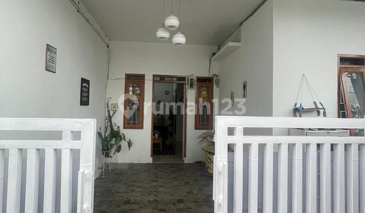 DIJUAL RUMAH 2 LANTAI MINIMALIS SIAP HUNI RIUNG DUTA DERWATI BANDUNG LINGKUNGAN AMAN DAN NYAMAN