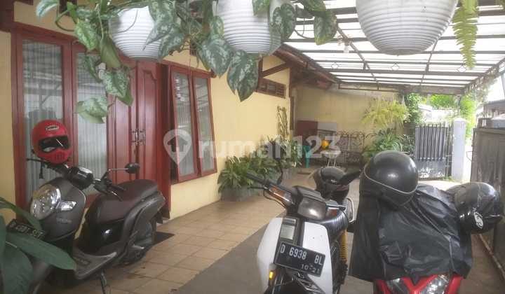 A spacious, comfortable, well-maintained, ready-to-occupy house in Malabar, Buah Batu, Bandung. 2